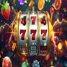 Màn hình game bắn cá đổi thưởng sôi động với nhiều loại cá và boss tại 7cn